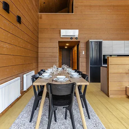 Newly Built Luxury With Jacuzzi & Sauna Villa Äkäslompolo