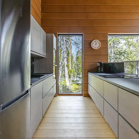 Newly Built Luxury With Jacuzzi & Sauna Äkäslompolo
