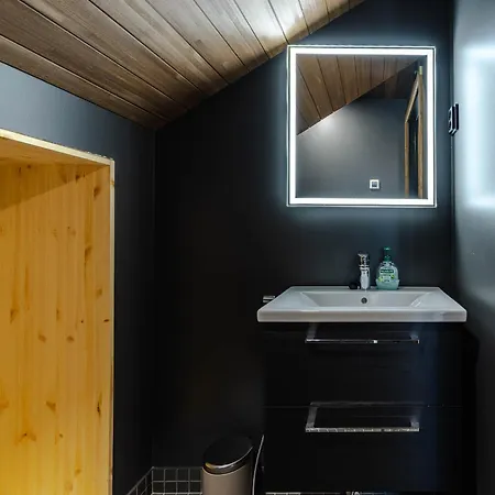 וילה Newly Built Luxury With Jacuzzi & Sauna *