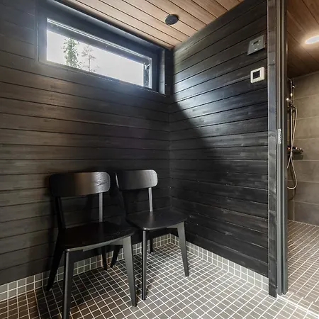 Newly Built Luxury With Jacuzzi & Sauna וילה Äkäslompolo